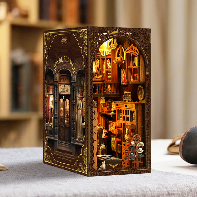 Royal Seamer  DIY Book Nook